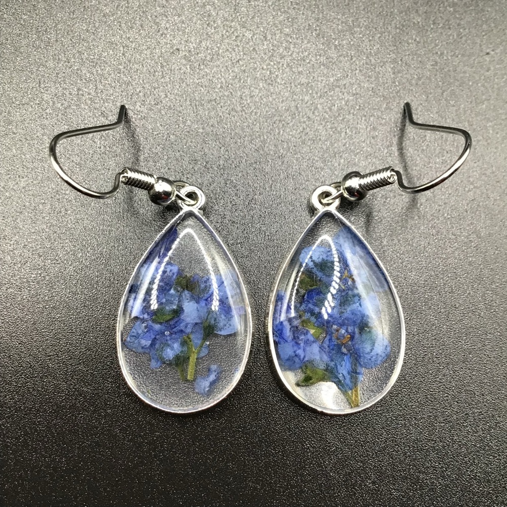 SOLD Forget-Me-Not Flower Earrings - Picture 2 of 2